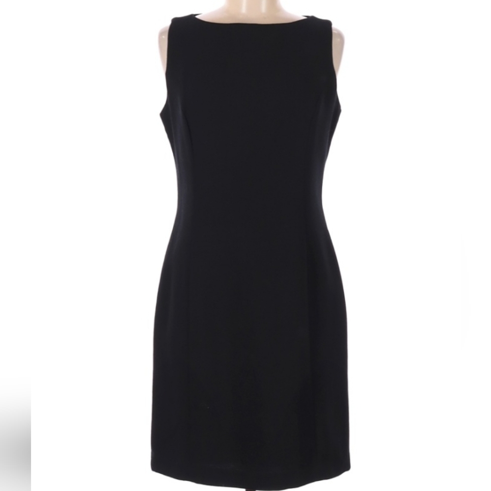 GAP Black Kmee Length Cocktail Dress. Size 8.